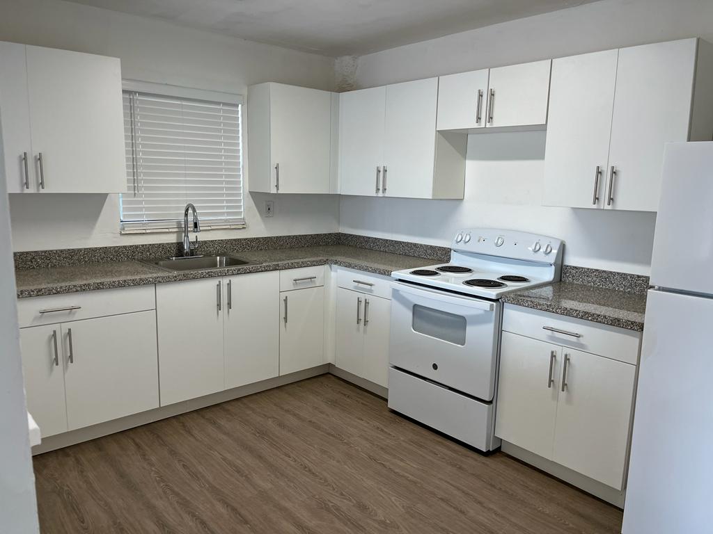 16135 NE 19th Court - 07